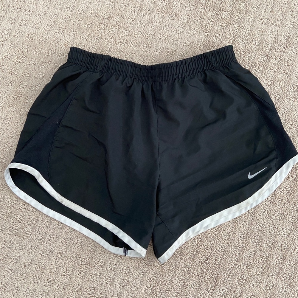 Black nike athletic shorts